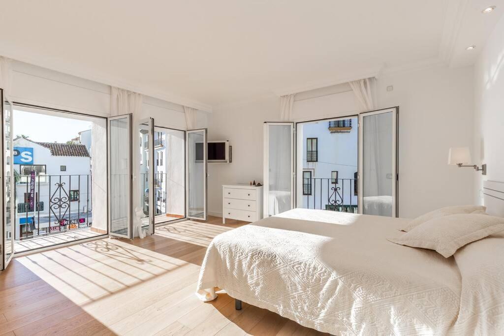 Bright Elegant 3Bdr Apartment In Puerto Banus Marbella Bagian luar foto