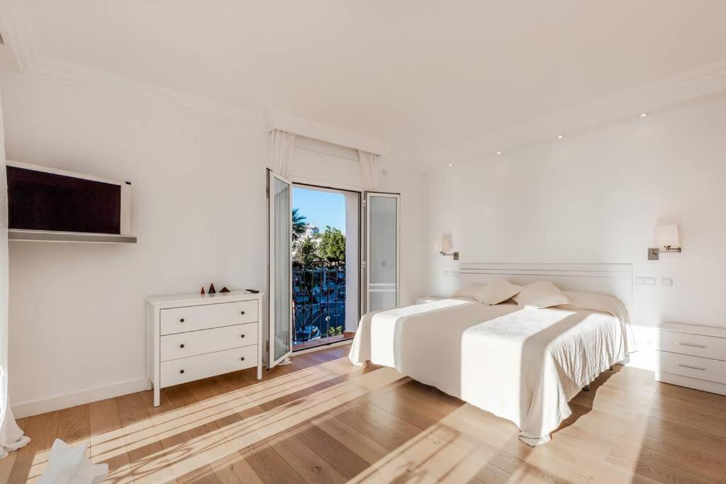 Bright Elegant 3Bdr Apartment In Puerto Banus Marbella Bagian luar foto